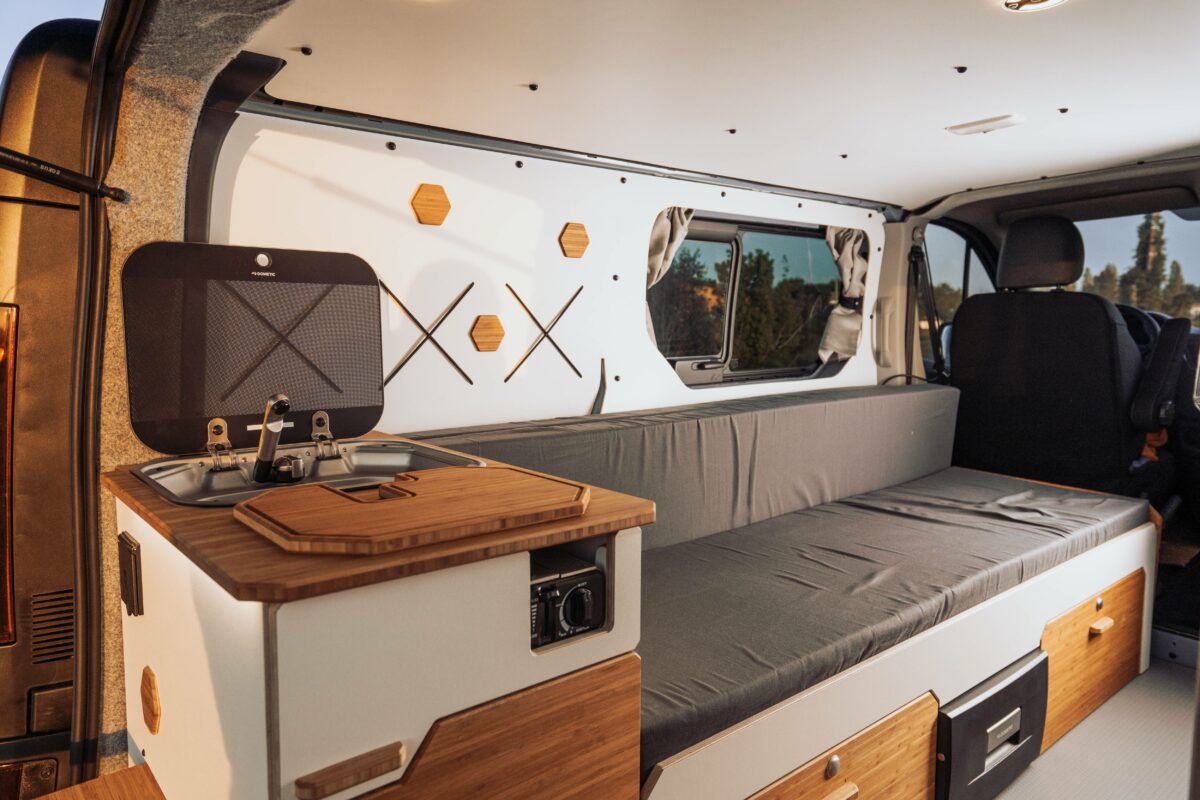 3. louer van amenage otago